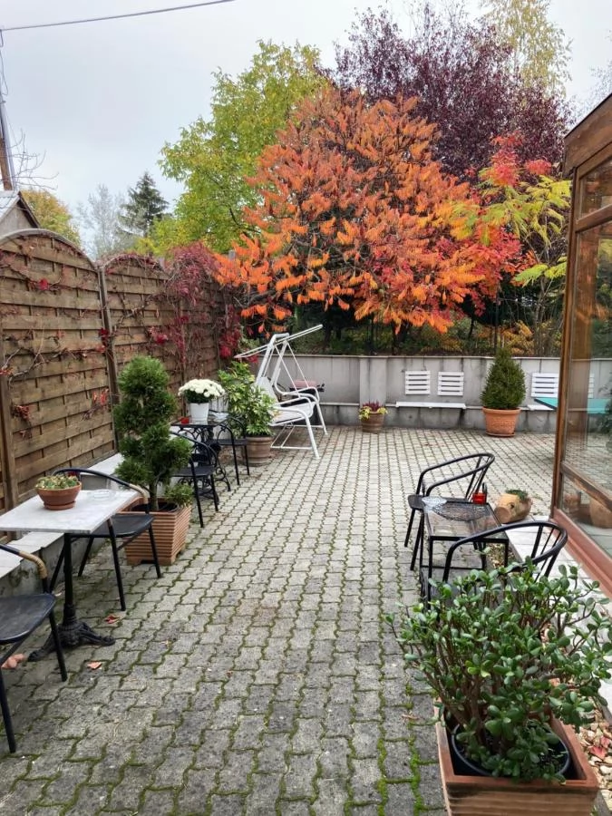  Cazare | Camping / Popas turistic (K0016-15) Imaginea poate fi supusă drepturilor de autor. Se recomandă contactarea titularului drepturilor.