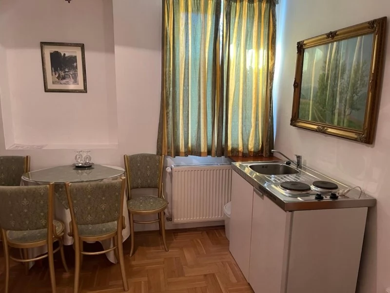  Cazare | Camping / Popas turistic (K0016-36) Imaginea poate fi supusă drepturilor de autor. Se recomandă contactarea titularului drepturilor.