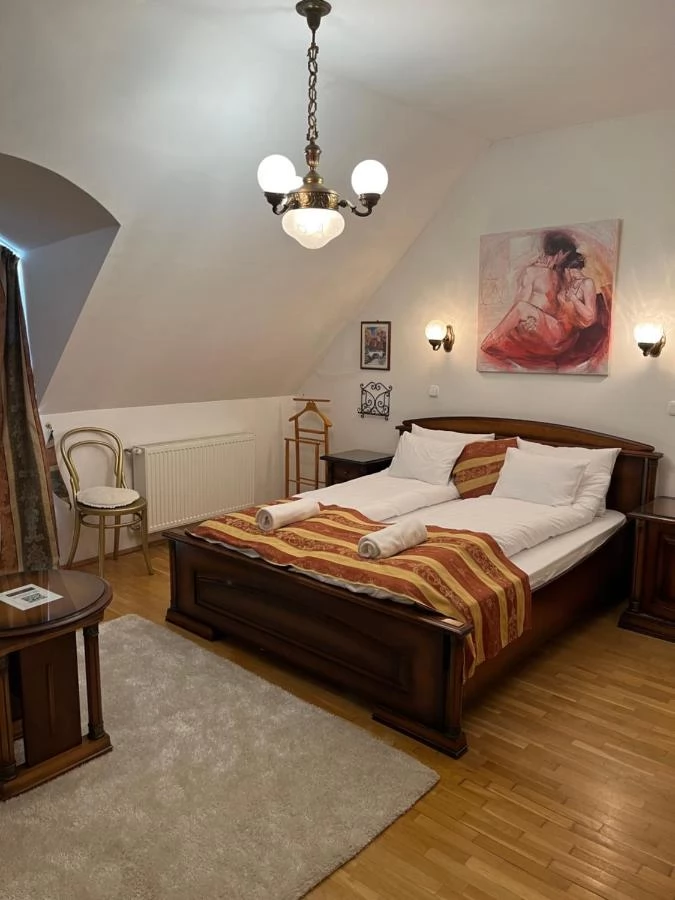  Cazare | Camping / Popas turistic (K0016-37) Imaginea poate fi supusă drepturilor de autor. Se recomandă contactarea titularului drepturilor.