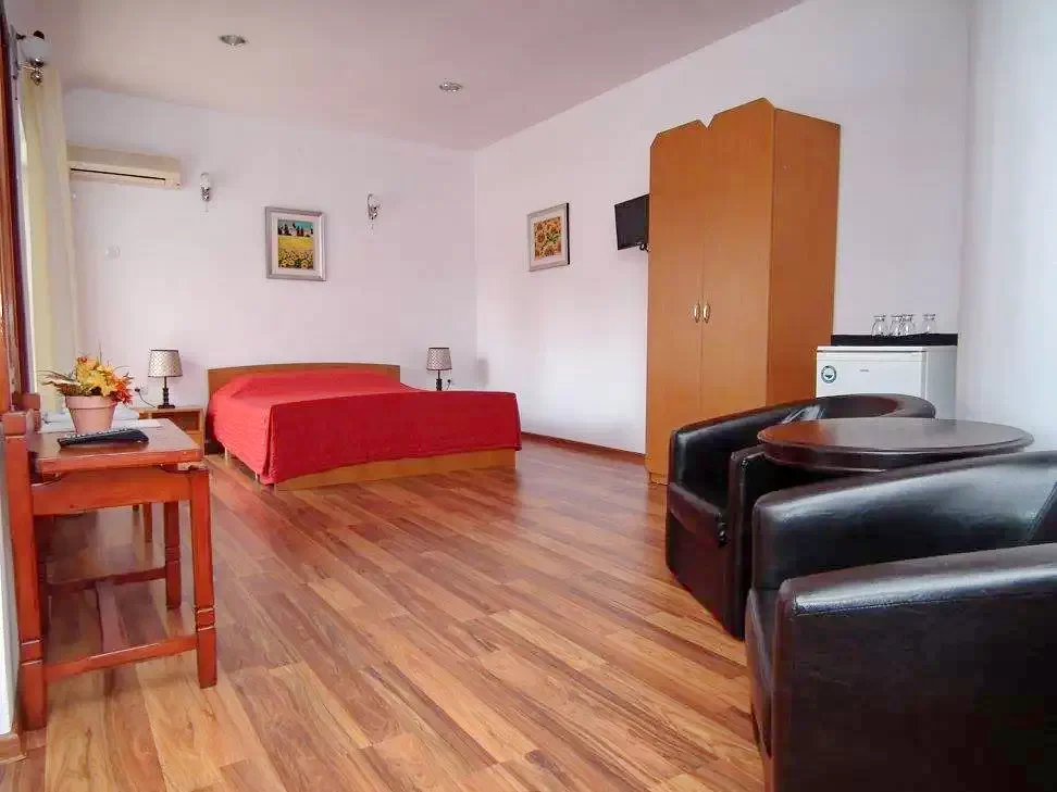  Szállás | Motel (K1313-10) A kép szerzői jogvédelem alatt állhat. Javasolt a kapcsolatfelvétel a jog tulajdonossal.