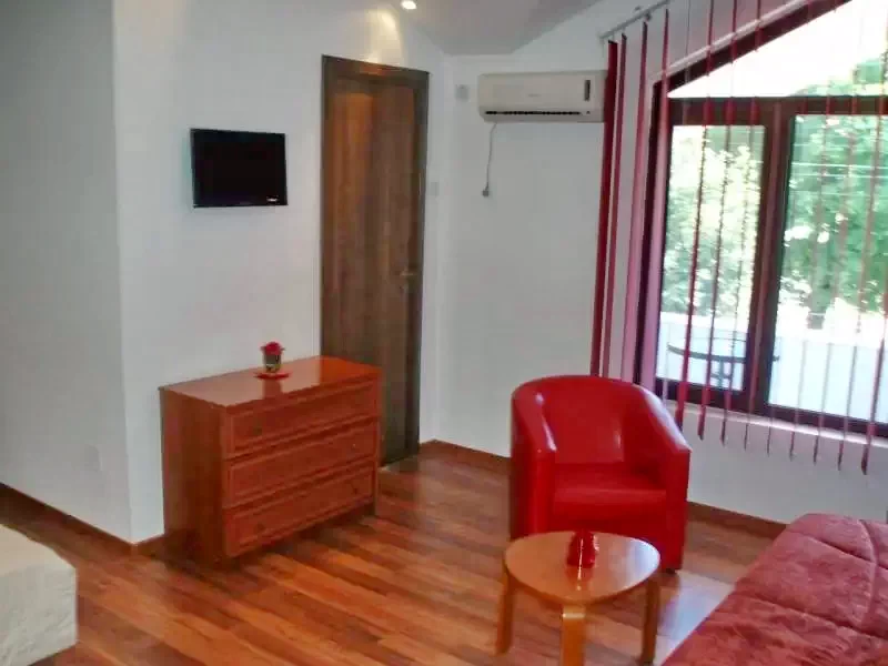  Szállás | Motel (K1313-12) A kép szerzői jogvédelem alatt állhat. Javasolt a kapcsolatfelvétel a jog tulajdonossal.