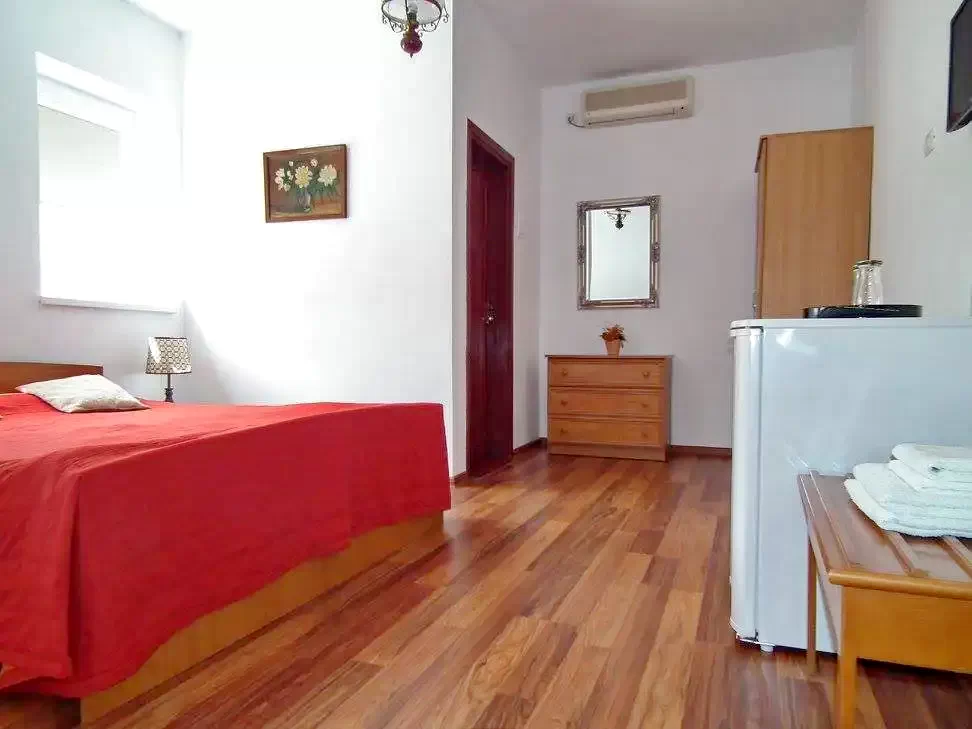  Szállás | Motel (K1313-22) A kép szerzői jogvédelem alatt állhat. Javasolt a kapcsolatfelvétel a jog tulajdonossal.