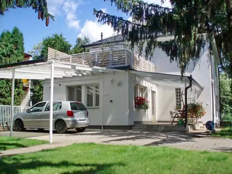  Cazare | Hotel**** (K1028-1) Imaginea poate fi supusă drepturilor de autor. Se recomandă contactarea titularului drepturilor.