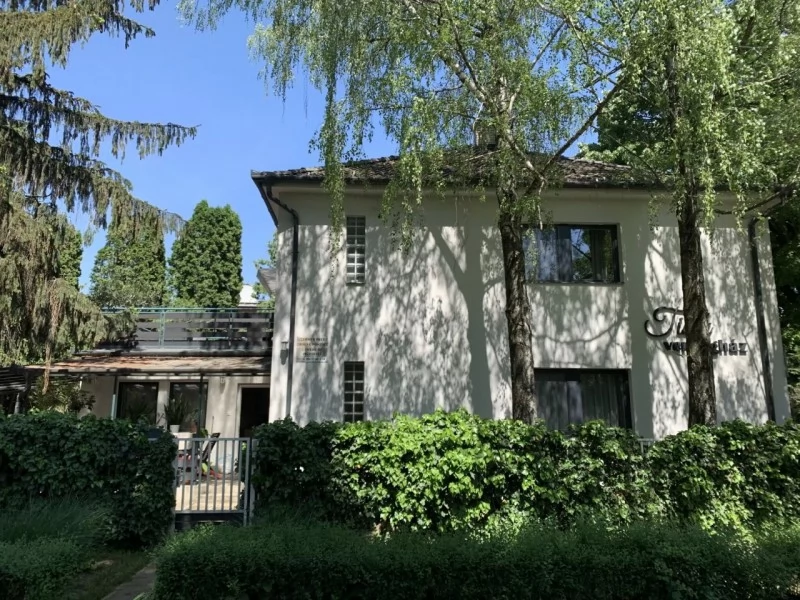  Cazare | Hotel**** (K1028-28) Imaginea poate fi supusă drepturilor de autor. Se recomandă contactarea titularului drepturilor.