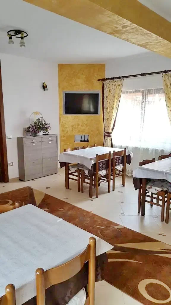 Borșa Cazare | Motel (K0990-3) Imaginea poate fi supusă drepturilor de autor. Se recomandă contactarea titularului drepturilor.