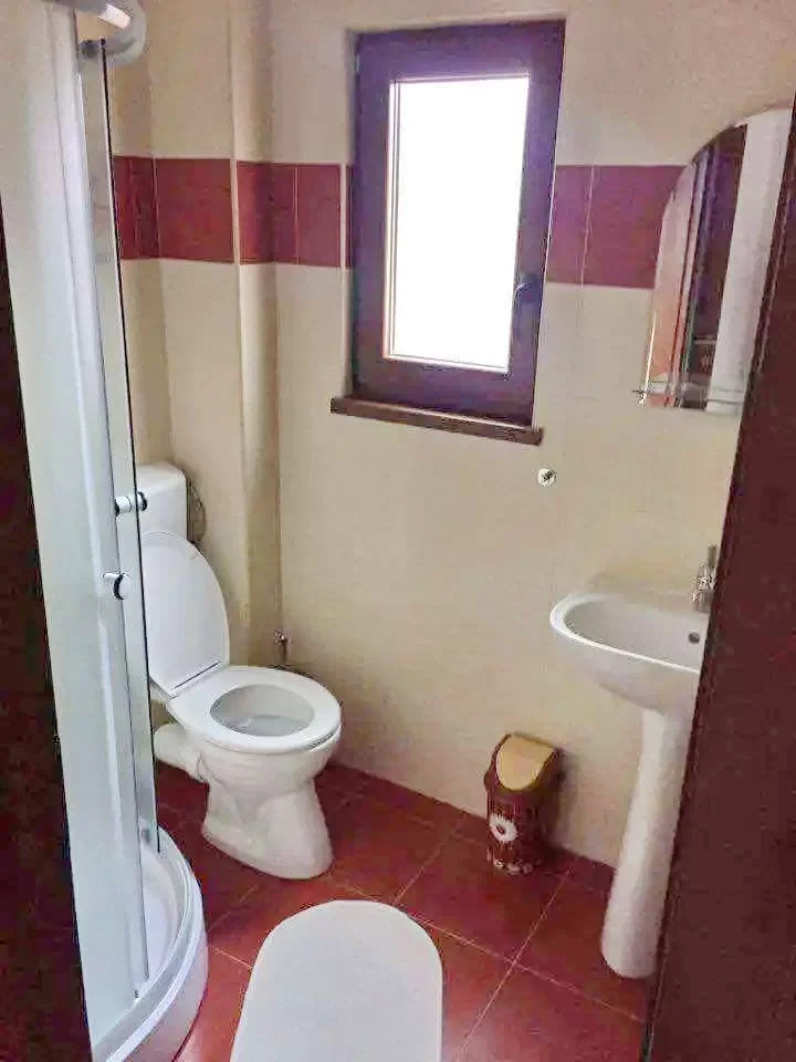 Borșa Cazare | Motel (K0990-18) Imaginea poate fi supusă drepturilor de autor. Se recomandă contactarea titularului drepturilor.