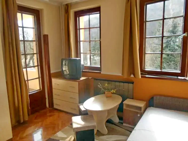 Mișcolț Cazare | Motel (K0882-16) Imaginea poate fi supusă drepturilor de autor. Se recomandă contactarea titularului drepturilor.