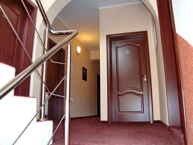 Arad Cazare | Motel (K0937-11) Imaginea poate fi supusă drepturilor de autor. Se recomandă contactarea titularului drepturilor.