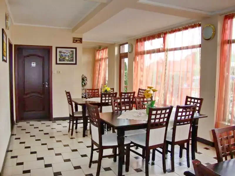 Arad Cazare | Motel (K0937-15) Imaginea poate fi supusă drepturilor de autor. Se recomandă contactarea titularului drepturilor.