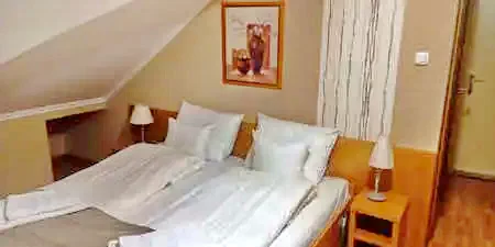 Hajdúszoboszló Szállás | Apartmanház (K0887-27) A kép szerzői jogvédelem alatt állhat. Javasolt a kapcsolatfelvétel a jog tulajdonossal.