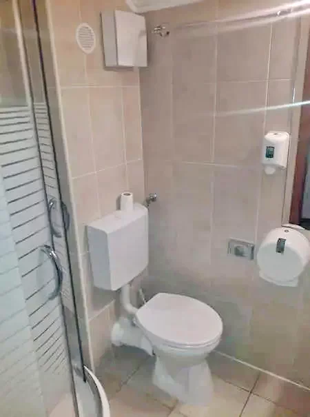 Hajdúszoboszló Szállás | Apartmanház (K0887-36) A kép szerzői jogvédelem alatt állhat. Javasolt a kapcsolatfelvétel a jog tulajdonossal.