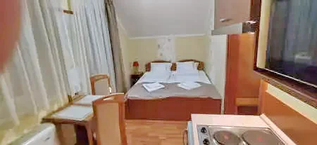  Cazare | Bungalow (K0887-44) Imaginea poate fi supusă drepturilor de autor. Se recomandă contactarea titularului drepturilor.