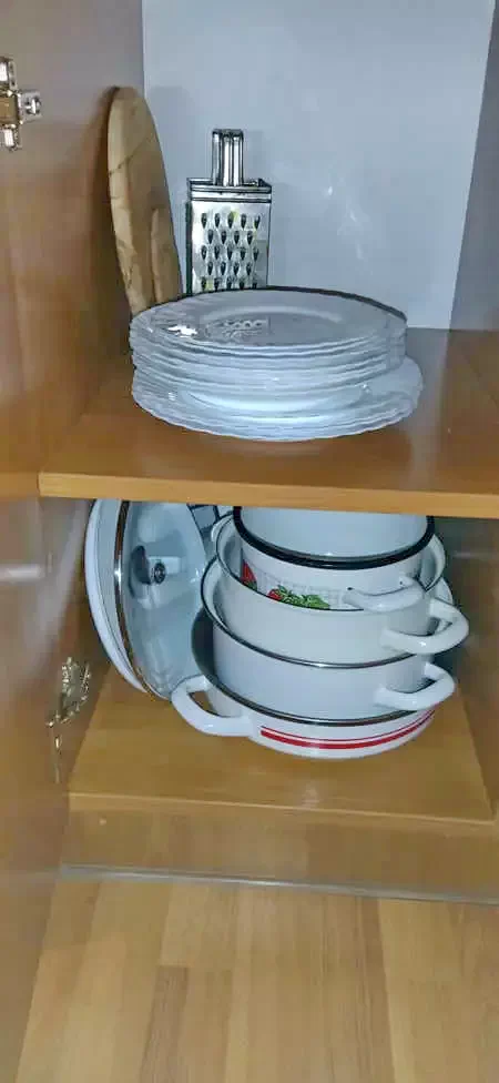  Cazare | Casă de apartamente (K0887-48) Imaginea poate fi supusă drepturilor de autor. Se recomandă contactarea titularului drepturilor.