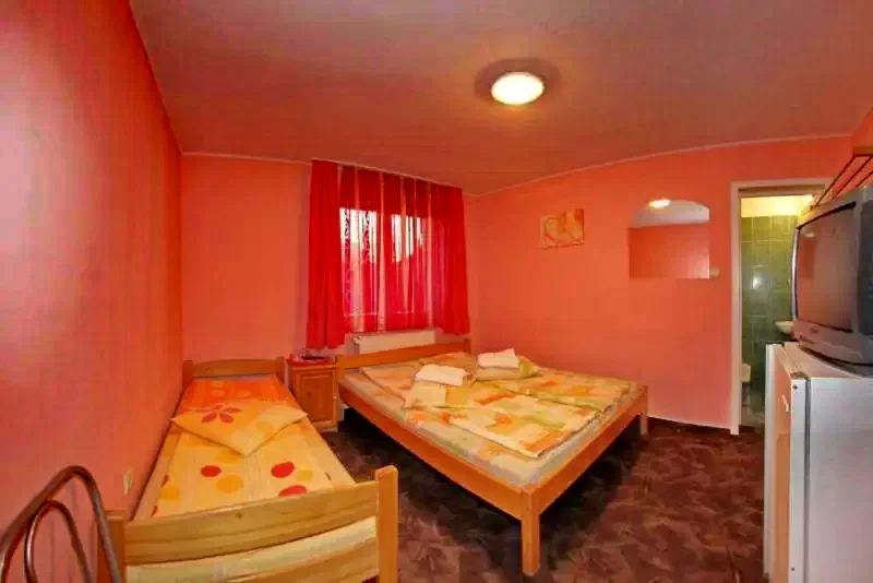 Odorheiu Secuiesc Cazare | Hotel** (K1358-26) Imaginea poate fi supusă drepturilor de autor. Se recomandă contactarea titularului drepturilor.