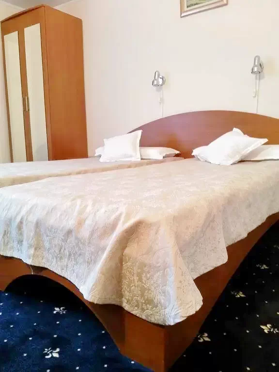 Tulcsa Szállás | Turisztikai panzió (K1305-16) A kép szerzői jogvédelem alatt állhat. Javasolt a kapcsolatfelvétel a jog tulajdonossal.