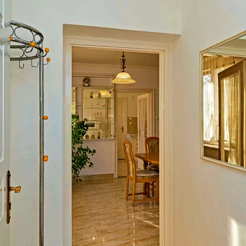  Cazare | Hotel**** (K0847-1) Imaginea poate fi supusă drepturilor de autor. Se recomandă contactarea titularului drepturilor.