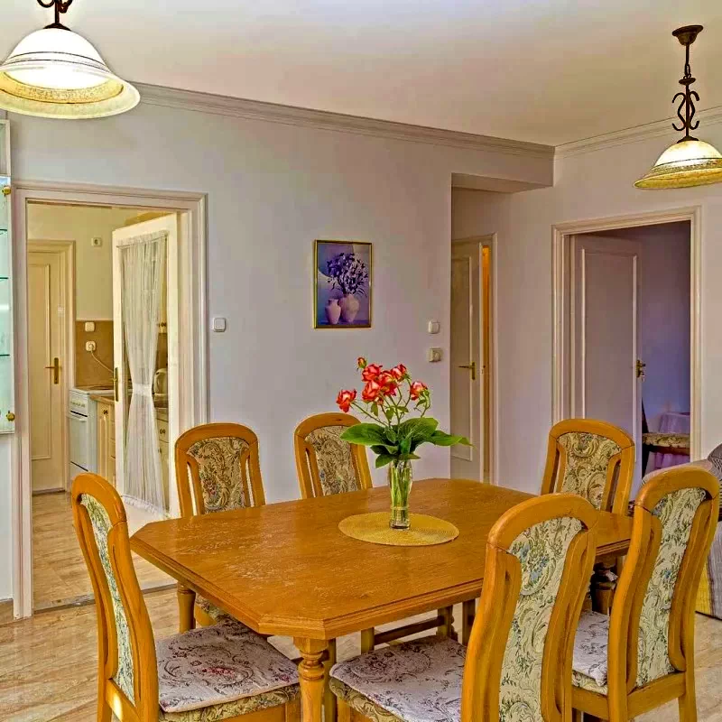  Cazare | Hotel**** (K0847-4) Imaginea poate fi supusă drepturilor de autor. Se recomandă contactarea titularului drepturilor.