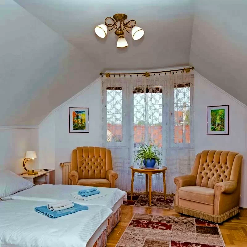  Cazare | Hotel**** (K0847-37) Imaginea poate fi supusă drepturilor de autor. Se recomandă contactarea titularului drepturilor.