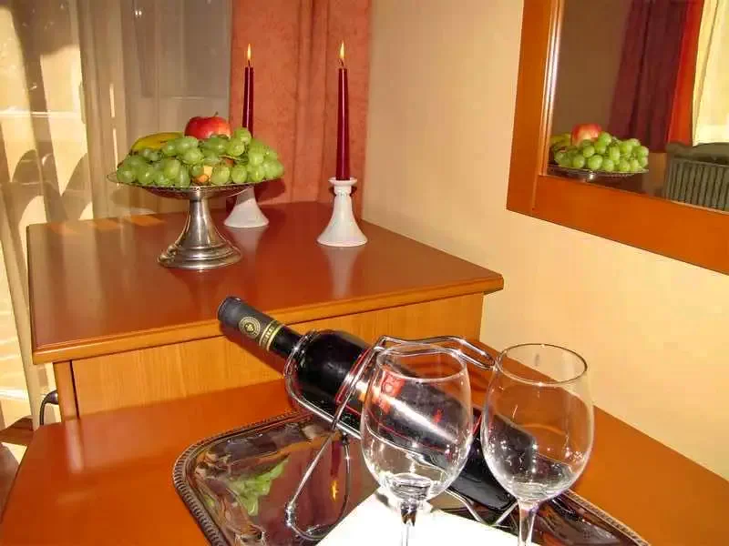  Cazare | Pensiune turistică (K0848-26) Imaginea poate fi supusă drepturilor de autor. Se recomandă contactarea titularului drepturilor.