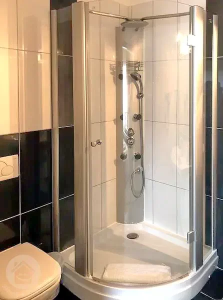 Szeged Szállás | Motel (K0424-13) A kép szerzői jogvédelem alatt állhat. Javasolt a kapcsolatfelvétel a jog tulajdonossal.