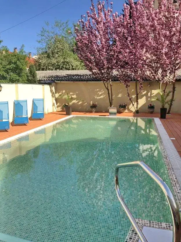 Seghedin Cazare | Motel (K0424-47) Imaginea poate fi supusă drepturilor de autor. Se recomandă contactarea titularului drepturilor.