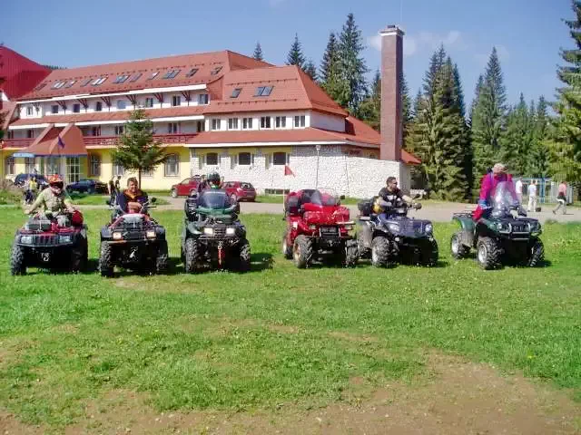 Stâna de Vale Cazare | Sat de vacanță (K0949-12) Imaginea poate fi supusă drepturilor de autor. Se recomandă contactarea titularului drepturilor.