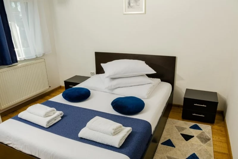 Nagybánya Szállás | Motel (K0652-14) A kép szerzői jogvédelem alatt állhat. Javasolt a kapcsolatfelvétel a jog tulajdonossal.