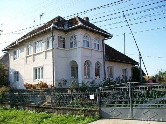 Coltău Cazare | Motel (K1000-12) Imaginea poate fi supusă drepturilor de autor. Se recomandă contactarea titularului drepturilor.