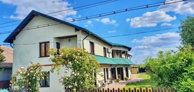 Crișan Cazare | Motel (K1335-25) Imaginea poate fi supusă drepturilor de autor. Se recomandă contactarea titularului drepturilor.