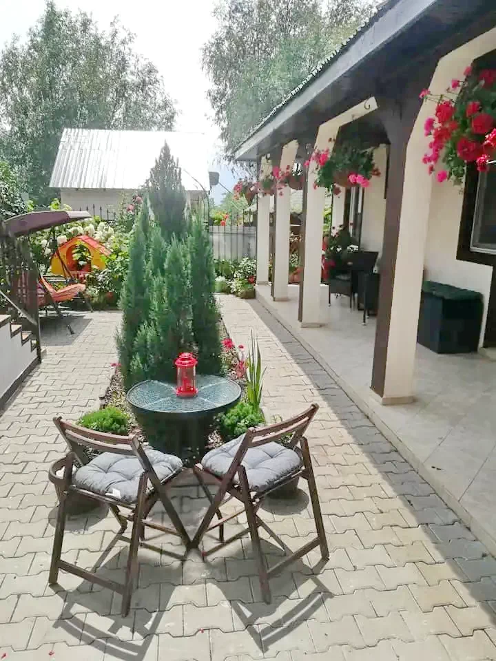 Mila 23 Cazare | Motel (K1294-20) Imaginea poate fi supusă drepturilor de autor. Se recomandă contactarea titularului drepturilor.