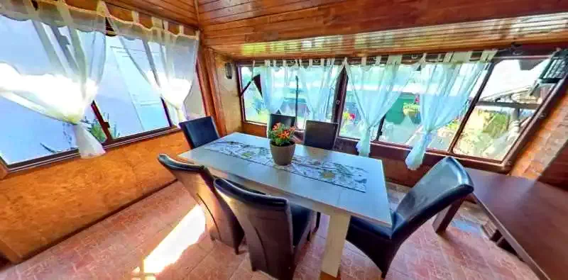 Mila 23 Cazare | Motel (K1294-26) Imaginea poate fi supusă drepturilor de autor. Se recomandă contactarea titularului drepturilor.