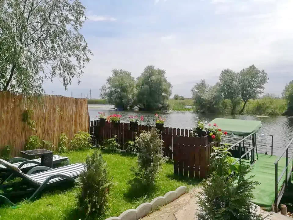 Mila 23 Cazare | Motel (K1294-27) Imaginea poate fi supusă drepturilor de autor. Se recomandă contactarea titularului drepturilor.