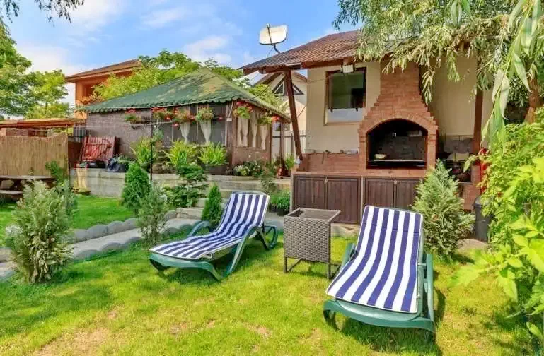 Mila 23 Cazare | Motel (K1294-28) Imaginea poate fi supusă drepturilor de autor. Se recomandă contactarea titularului drepturilor.