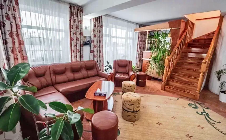 Mila 23 Cazare | Motel (K1297-8) Imaginea poate fi supusă drepturilor de autor. Se recomandă contactarea titularului drepturilor.