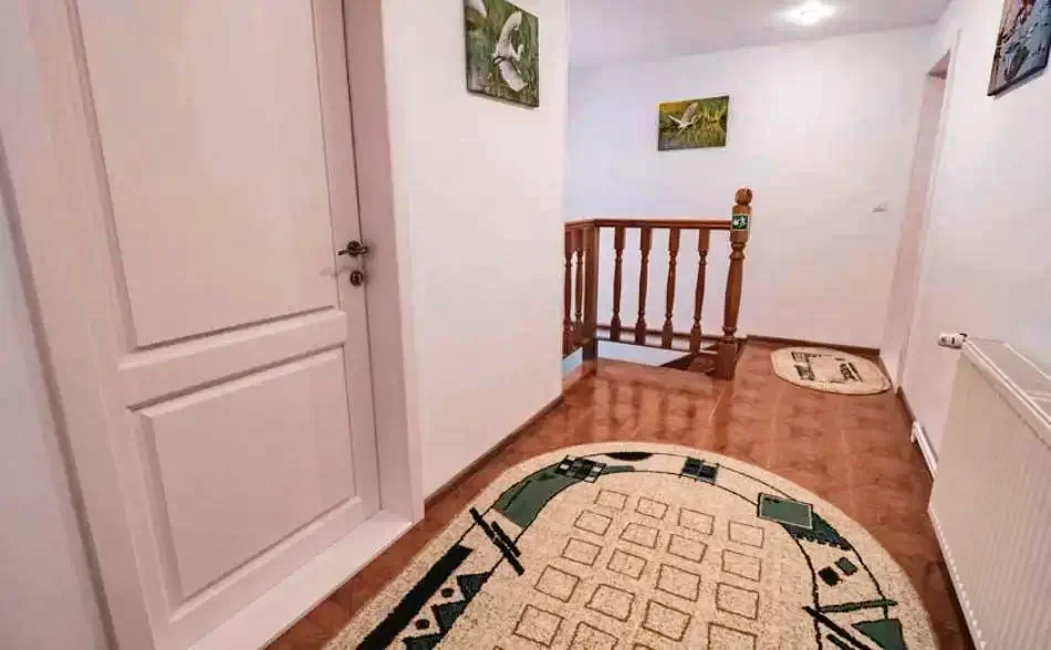 Mila 23 Cazare | Motel (K1297-10) Imaginea poate fi supusă drepturilor de autor. Se recomandă contactarea titularului drepturilor.