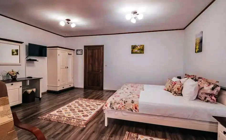 Mila 23 Cazare | Motel (K1297-14) Imaginea poate fi supusă drepturilor de autor. Se recomandă contactarea titularului drepturilor.