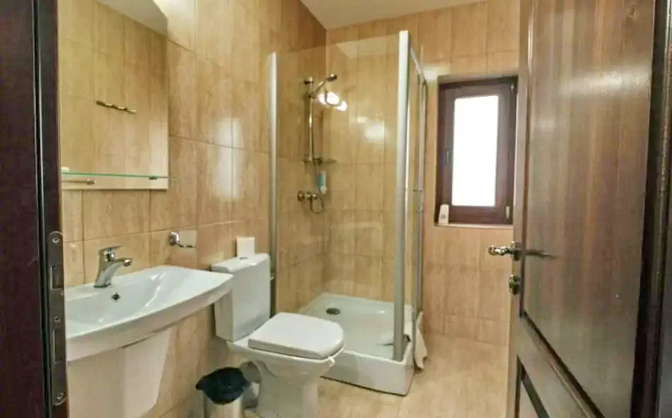 Mila 23 Cazare | Motel (K1297-18) Imaginea poate fi supusă drepturilor de autor. Se recomandă contactarea titularului drepturilor.