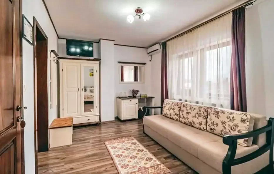  Szállás | Motel (K1297-31) A kép szerzői jogvédelem alatt állhat. Javasolt a kapcsolatfelvétel a jog tulajdonossal.