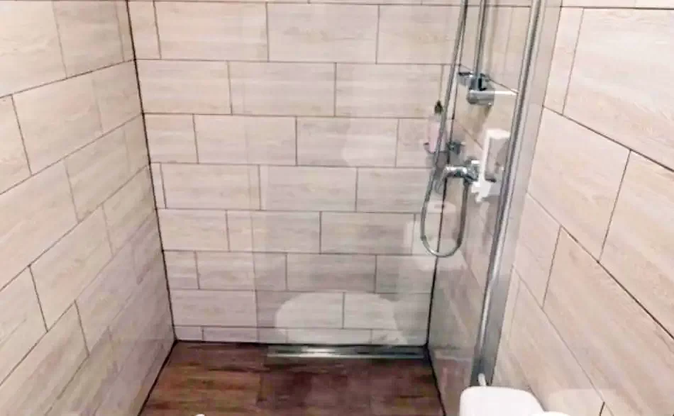  Szállás | Motel (K1297-32) A kép szerzői jogvédelem alatt állhat. Javasolt a kapcsolatfelvétel a jog tulajdonossal.