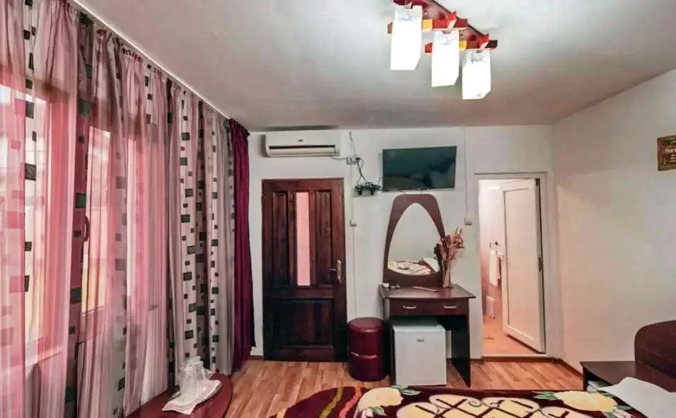  Szállás | Motel (K1297-33) A kép szerzői jogvédelem alatt állhat. Javasolt a kapcsolatfelvétel a jog tulajdonossal.