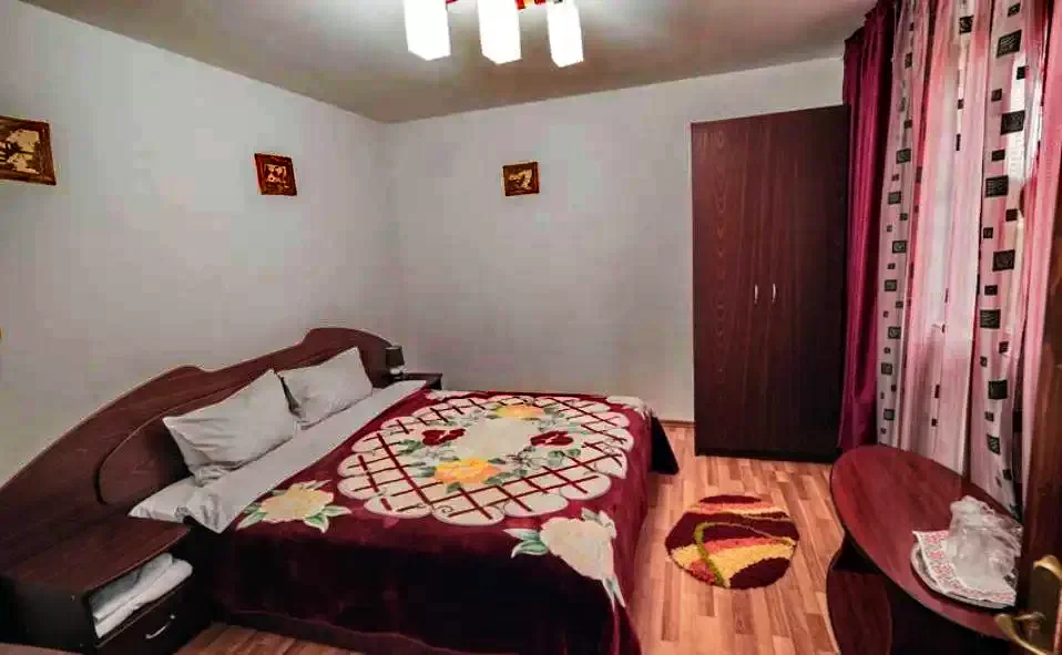 Mila 23 Cazare | Motel (K1297-34) Imaginea poate fi supusă drepturilor de autor. Se recomandă contactarea titularului drepturilor.