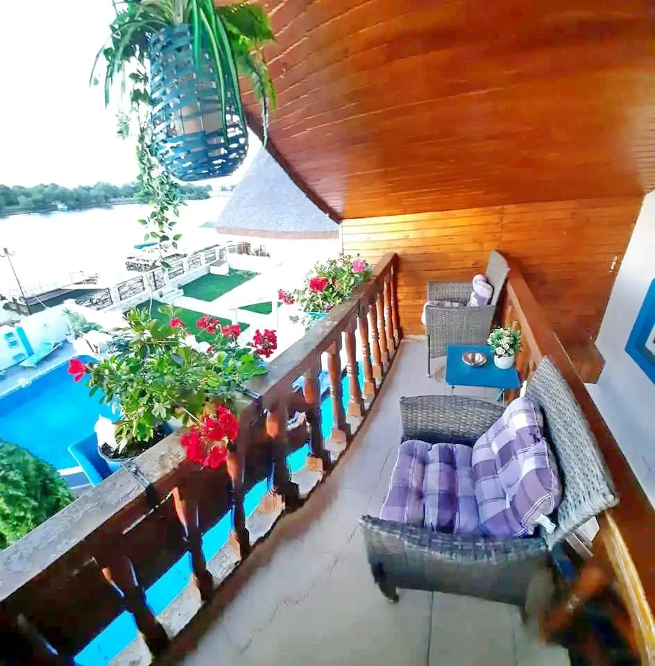 Mila 23 Cazare | Motel (K1296-10) Imaginea poate fi supusă drepturilor de autor. Se recomandă contactarea titularului drepturilor.