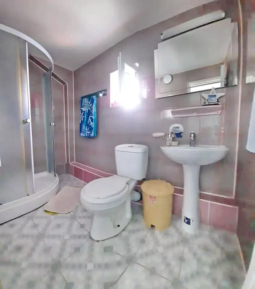 Mila 23 Cazare | Motel (K1296-12) Imaginea poate fi supusă drepturilor de autor. Se recomandă contactarea titularului drepturilor.