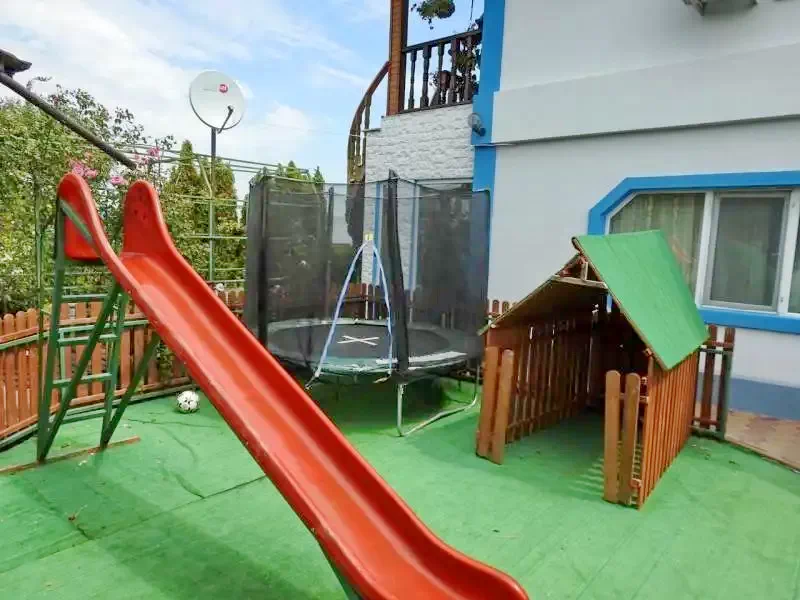  Szállás | Motel (K1296-44) A kép szerzői jogvédelem alatt állhat. Javasolt a kapcsolatfelvétel a jog tulajdonossal.