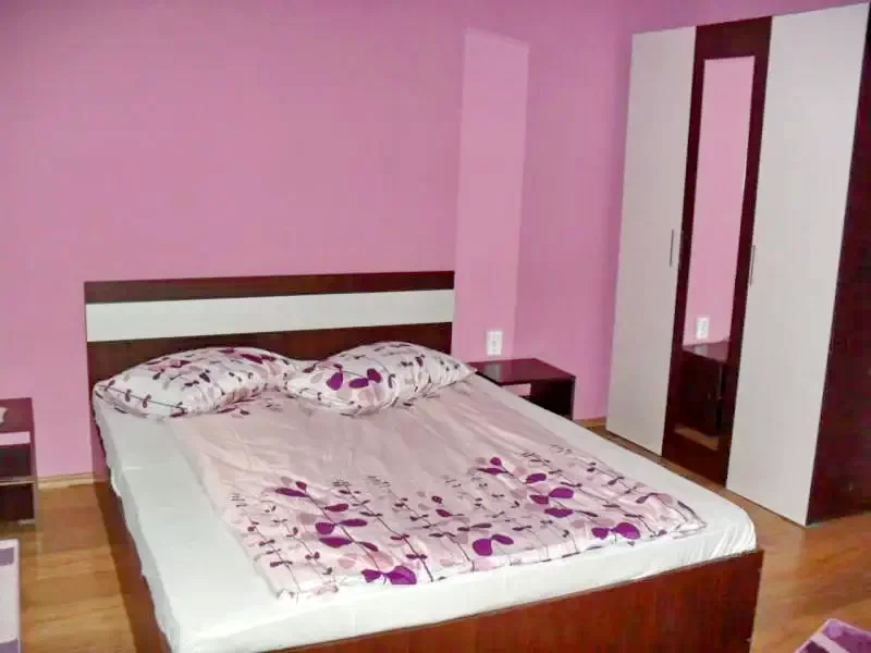 Băile Felix Cazare | Motel (K0708-16) Imaginea poate fi supusă drepturilor de autor. Se recomandă contactarea titularului drepturilor.