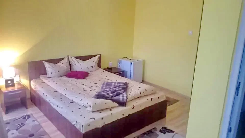 Băile Felix Cazare | Motel (K0708-22) Imaginea poate fi supusă drepturilor de autor. Se recomandă contactarea titularului drepturilor.