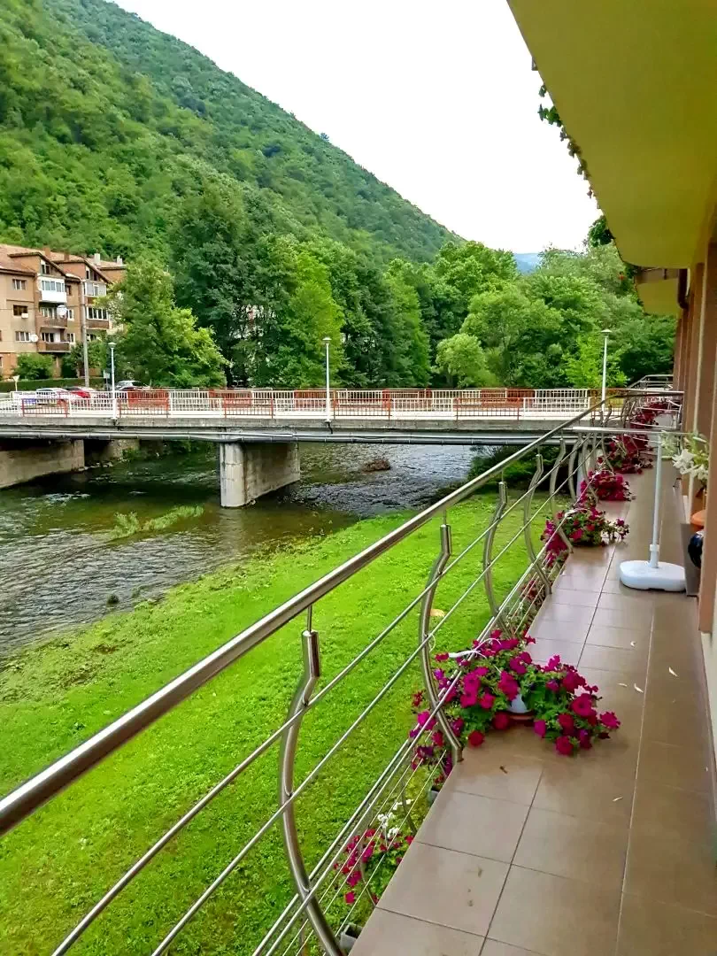 Băile Herculane Cazare | Motel (K1397-4) Imaginea poate fi supusă drepturilor de autor. Se recomandă contactarea titularului drepturilor.