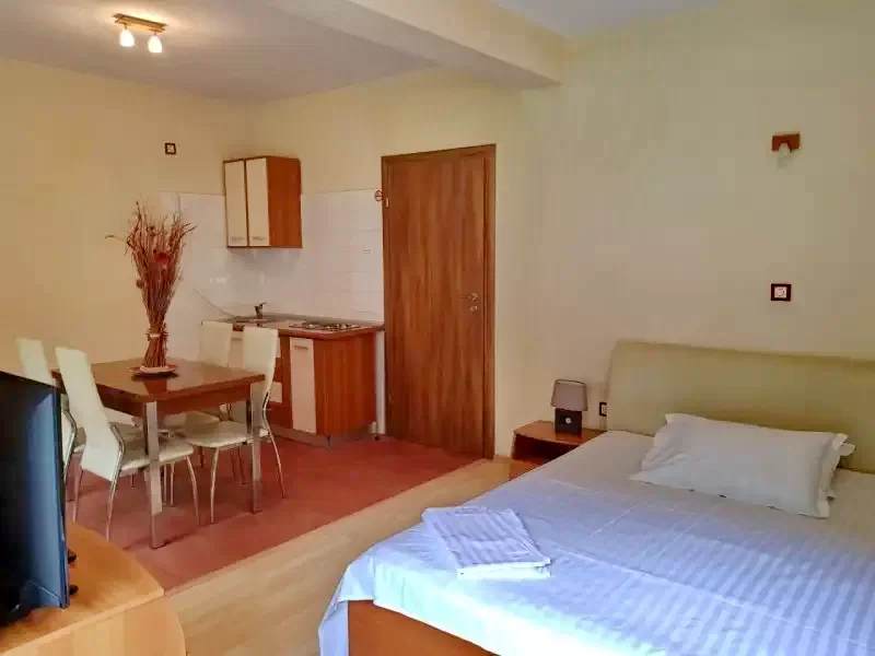 Herkulesfürdő Szállás | Motel (K1397-12) A kép szerzői jogvédelem alatt állhat. Javasolt a kapcsolatfelvétel a jog tulajdonossal.