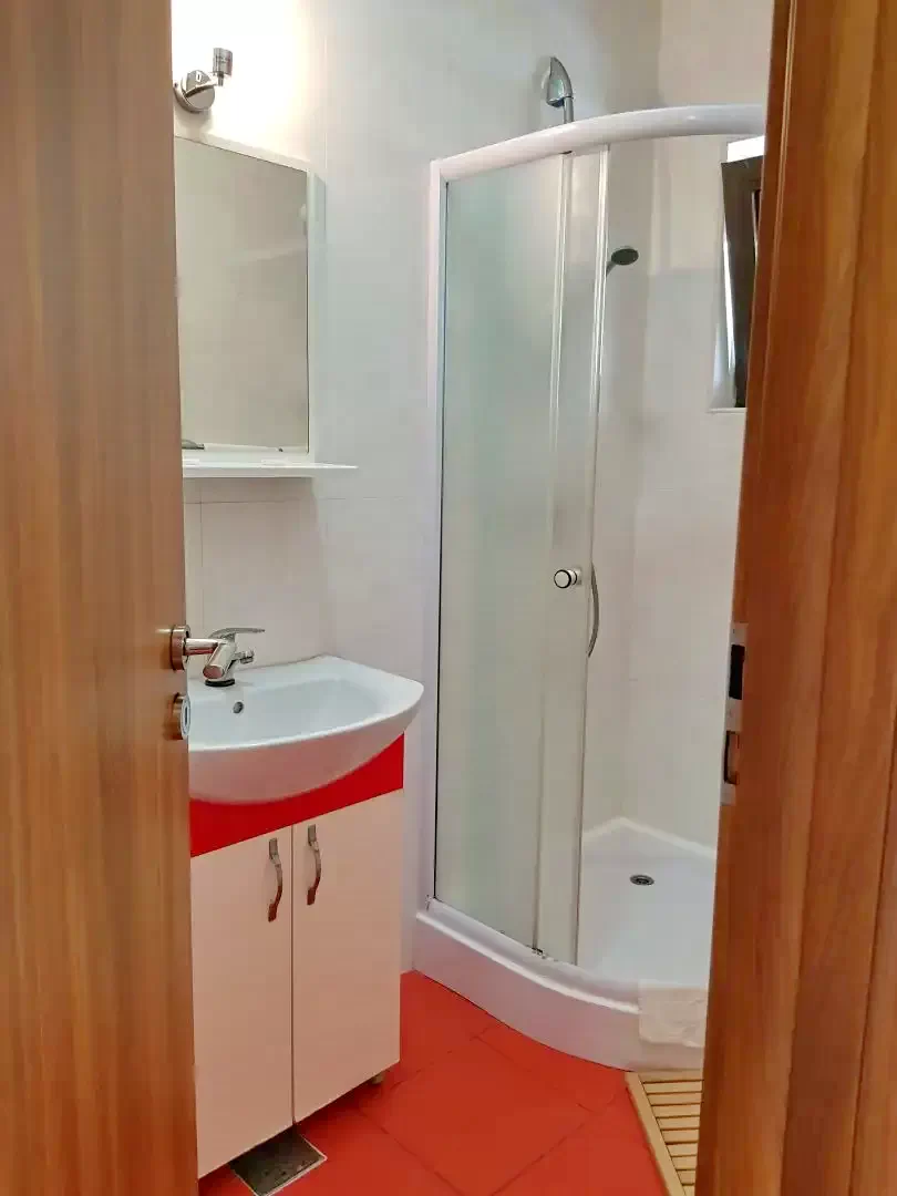 Herkulesfürdő Szállás | Motel (K1397-17) A kép szerzői jogvédelem alatt állhat. Javasolt a kapcsolatfelvétel a jog tulajdonossal.