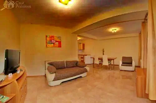 Băile Herculane Cazare | Motel (K1397-23) Imaginea poate fi supusă drepturilor de autor. Se recomandă contactarea titularului drepturilor.